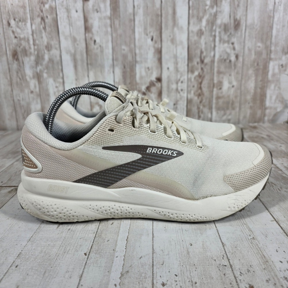 Brooks Ghost 16 Weatherized Womens 9 Running Shoes Cream Tan 1204251B184